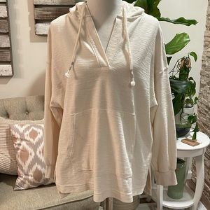 Cream Pullover